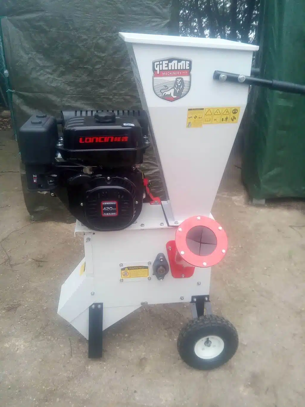 Mix di cippato e nocciolino per la caldaia a biomassa 5 Biotrituratore-GIEMME-BM15-03