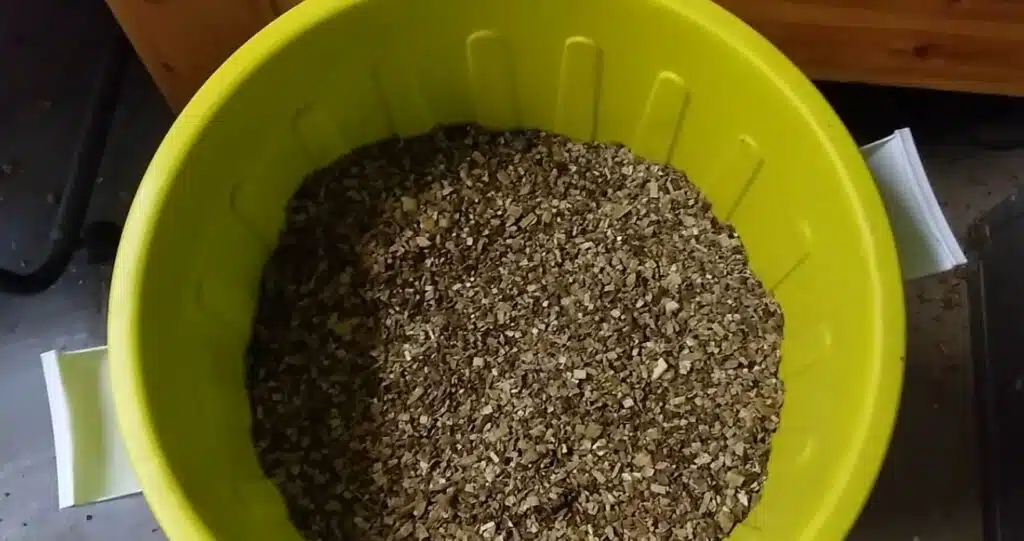 Mix di cippato e nocciolino per la caldaia a biomassa 7 Mix di cippato e nocciolino