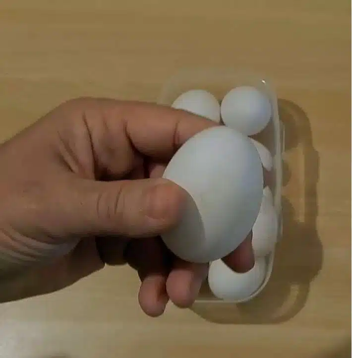 Come riconoscere un uovo fresco da uno vecchio