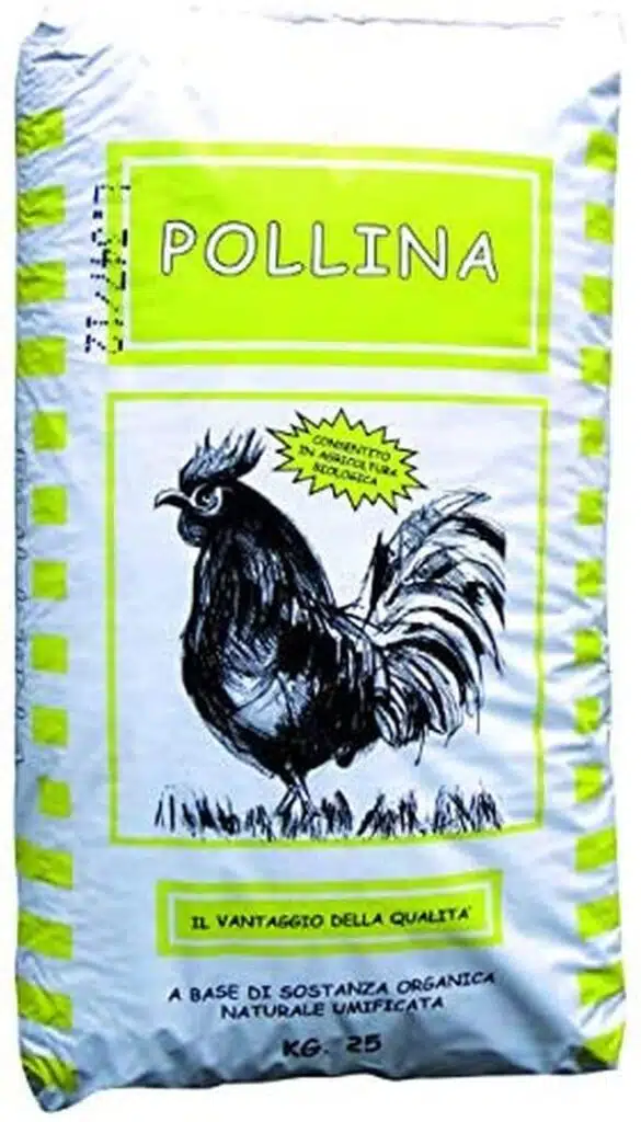 Lavorazione dell'orto a dicembre - pollina pronta all'uso