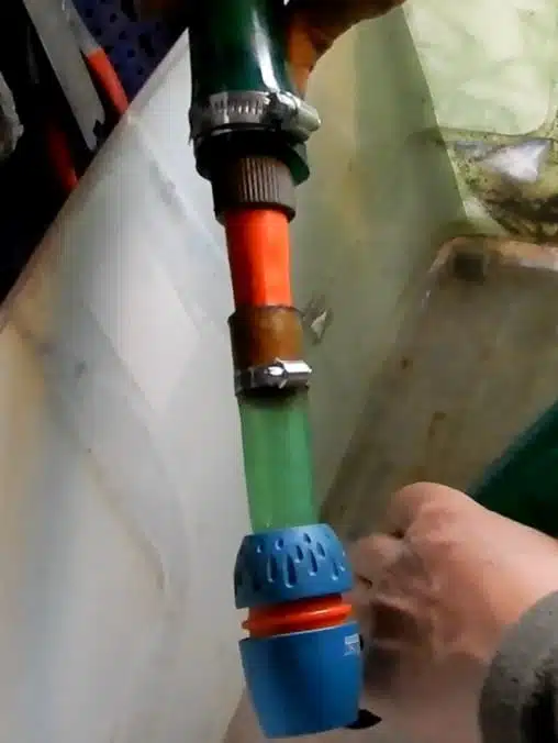 Irrigazione ad energia solare - Modificato! 17 Come realizzare un sistema di irrigazione ad energia solare-uscita pompa lato irrigazione