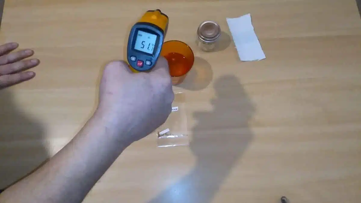 Germinazione dei semi con la camomilla - semi nella camomilla