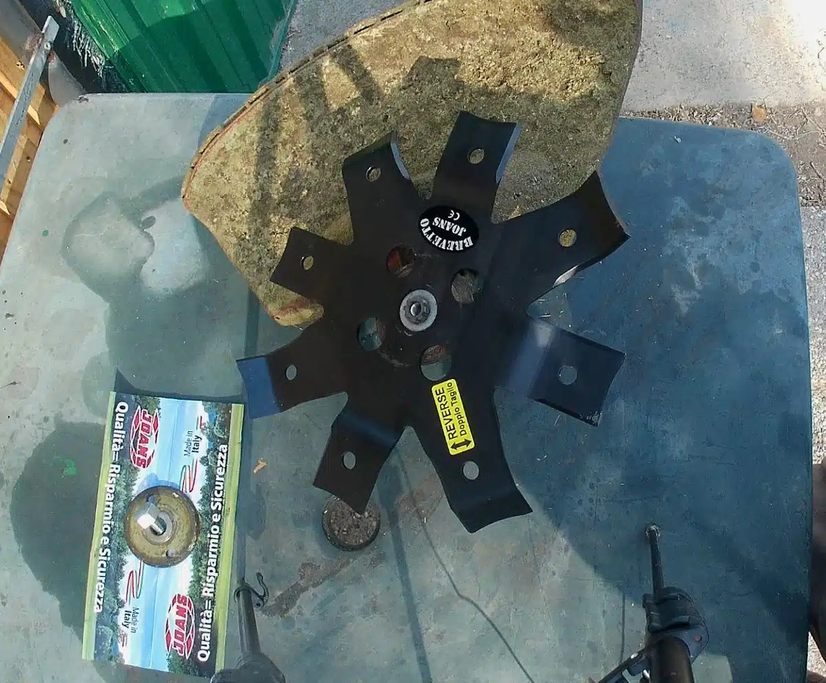 Test del disco Macinone su rovi e canneto 