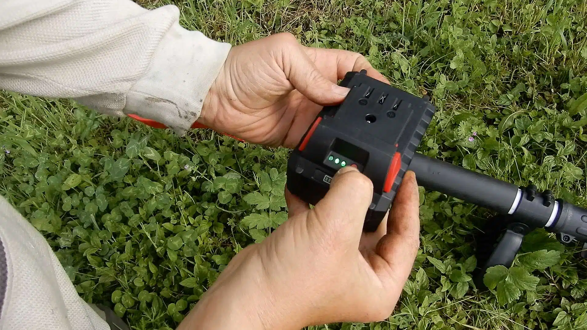 Potatore telescopico a batteria Dunsh-durata batteria