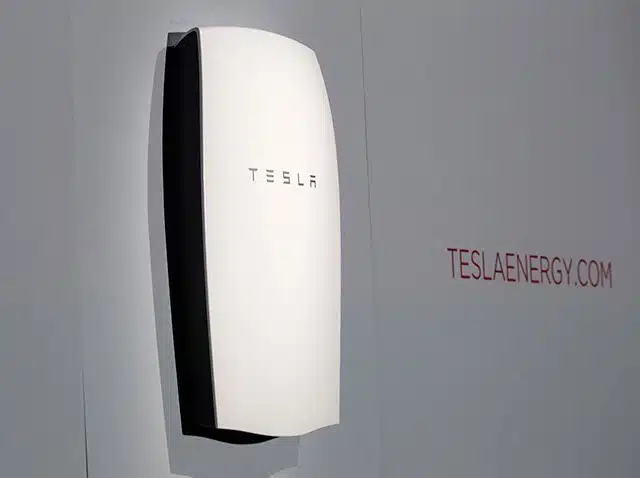 Aumento costo metano e pellet - batteria Tesla per accumulo fotovoltaico