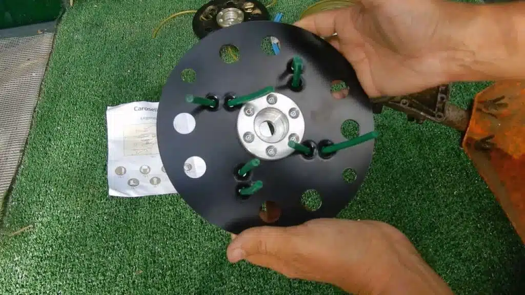 Come pulire intorno agli alberi - testina per decespugliatore Carosello di Officine Razzi