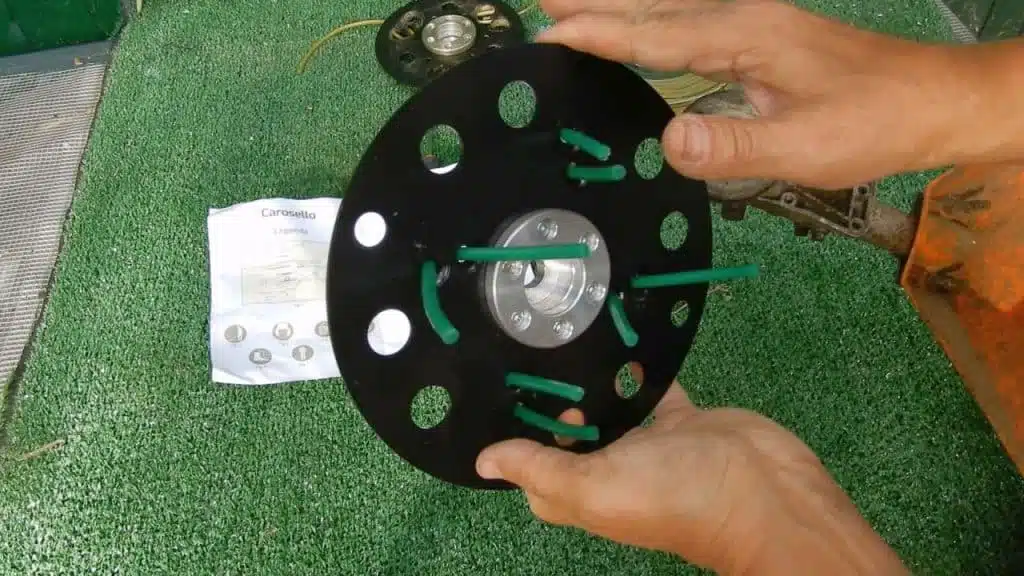 Come pulire intorno agli alberi - testina per decespugliatore Carosello di Officine Razzi