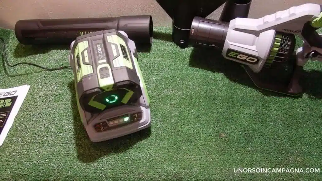 caricabatteria rapido CH5500E