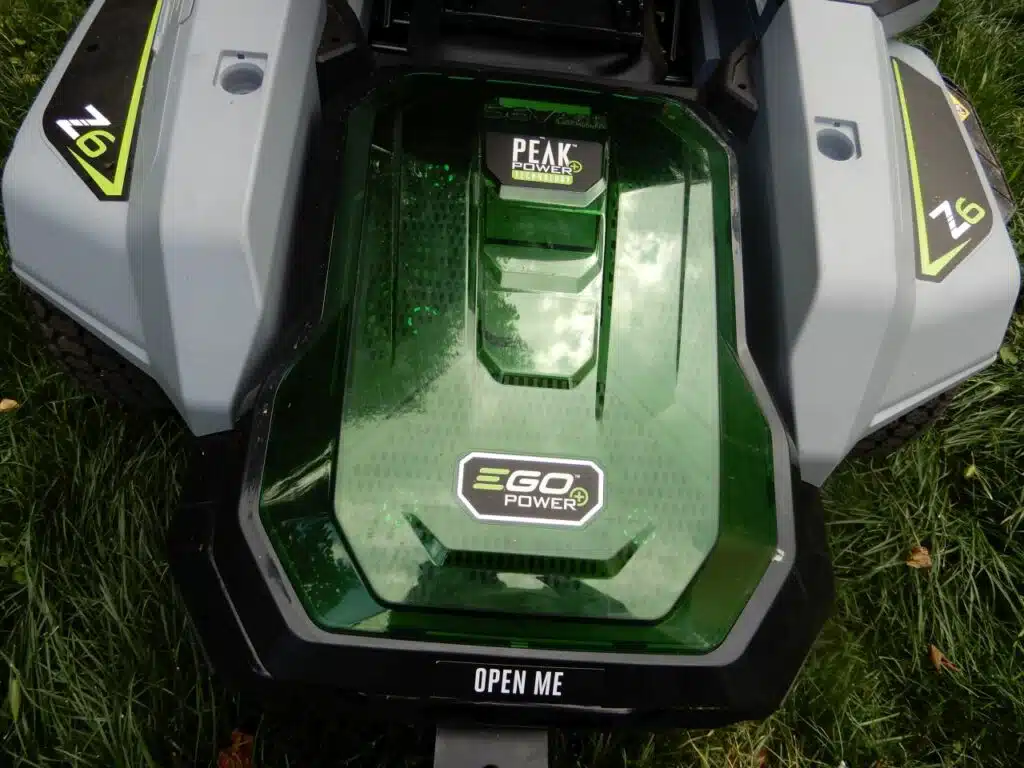 Trattorino rasaerba a BATTERIA EGO Z6 ZT5201E-L. - pacco batterie