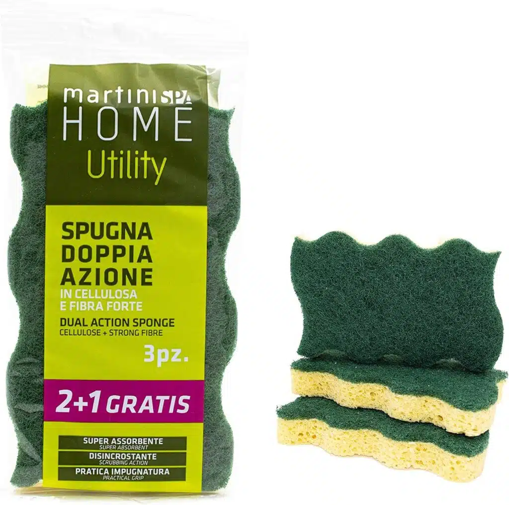 Come pulire il piano di cottura in ghisa della cucina a legna - spugna per piatti