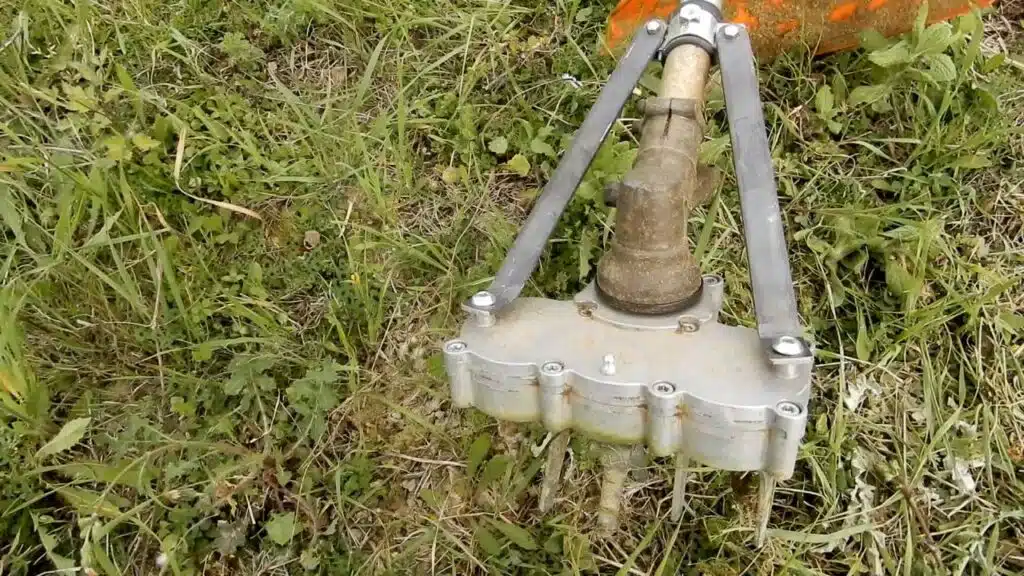 Fresa universale per decespugliatore Samurai 8 Fresa universale per decespugliatore Samurai - erpice rotante