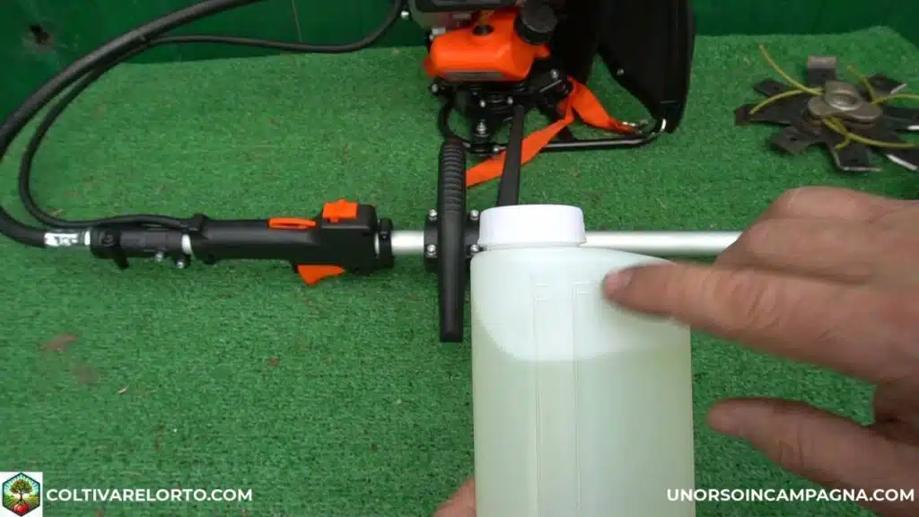 Decespugliatore spalleggiato Fuxtec MS152T: potente ed economico! 12 FUXTEC FX MS152T misuratore per la miscela