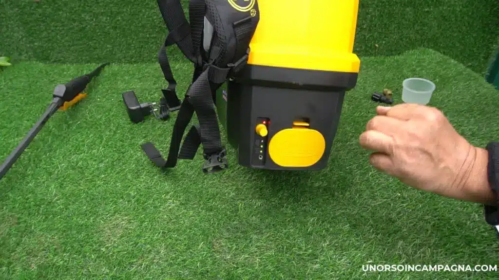 Pompa a batteria Volpi V-Black Vita 16 test completo: la mia esperienza sul campo 6 Pompa a batteria VOLPI Vita 16 1